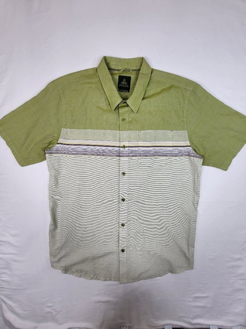 prAna Men’s XL Short Sleeve Button Front Shirt Green Colorblock Striped Casual